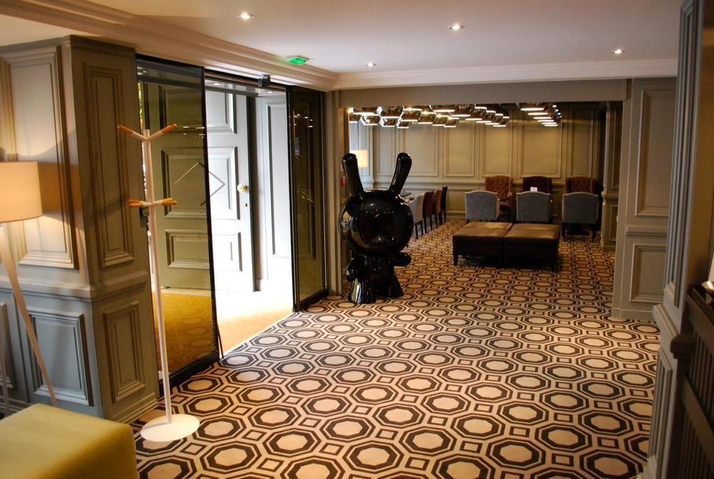 Hotel Le Cinq Hyper - Centre Chambery Bagian luar foto