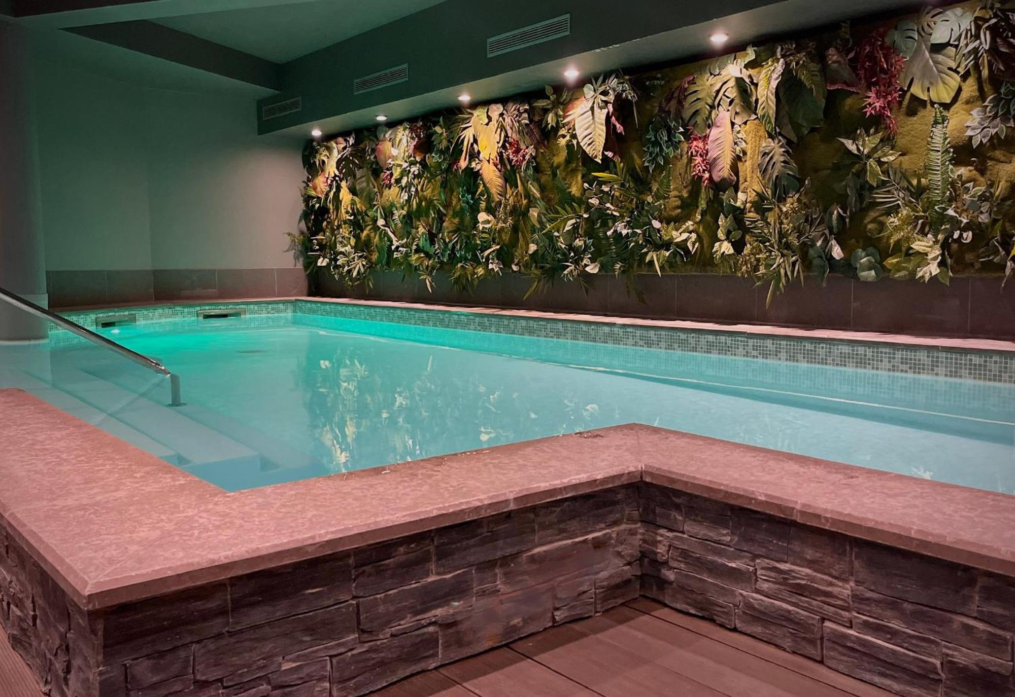 Hotel Le Cinq Hyper - Centre Chambery Bagian luar foto