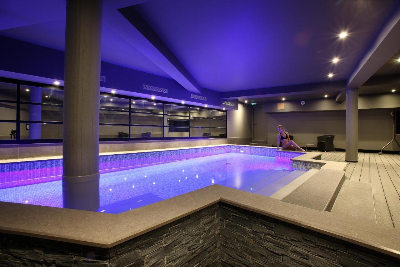 Hotel Le Cinq Hyper - Centre Chambery Bagian luar foto